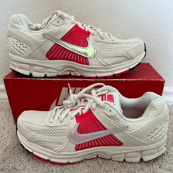 Nike Air Zoom Vomero 5 Sail Siren Red White - Picture 1 of 9